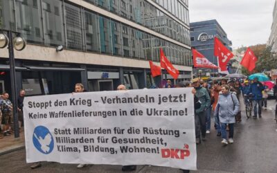 Demo in Stuttgart: Keinen Euro für Krieg und Zerstörung